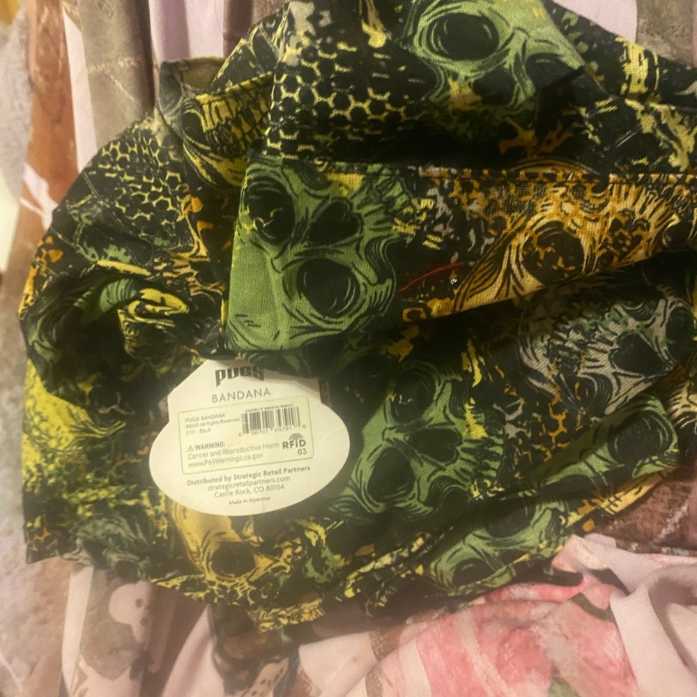 🍀🍀2 for $20 PUGS NWT Pet Skull Print Bandana